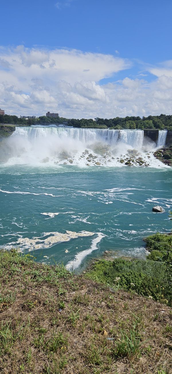 Horseshoe Falls view from Canada thumbnail