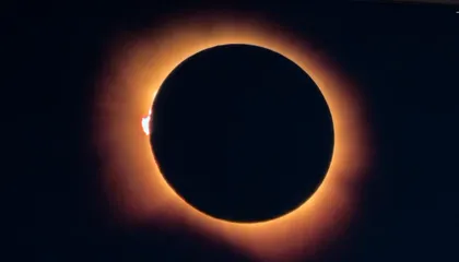 Preview thumbnail for video 'Two Minutes of Totality: Solar Eclipse Spain 2026