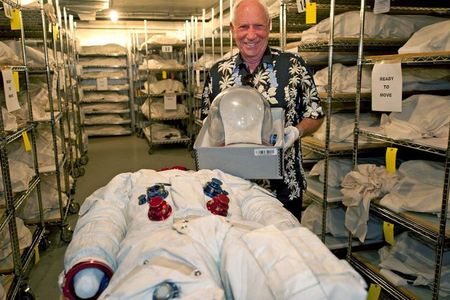 Al Worden visits his Apollo 15 spacesuit at the National Air and Space Museum