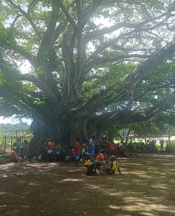 On the shadow of three thumbnail