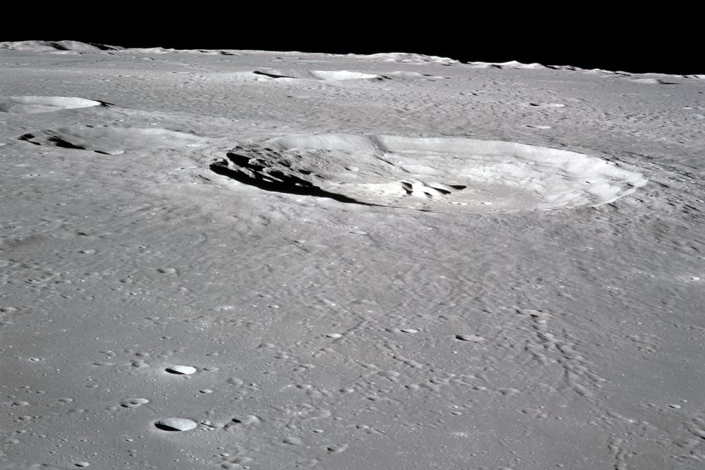 The Bullialdhus Crater. It looks little, but it ain’t.
