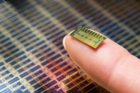 MicroCHIPS, a startup formed by MIT researchers, has developed a drug delivery chip that is implanted under the skin.