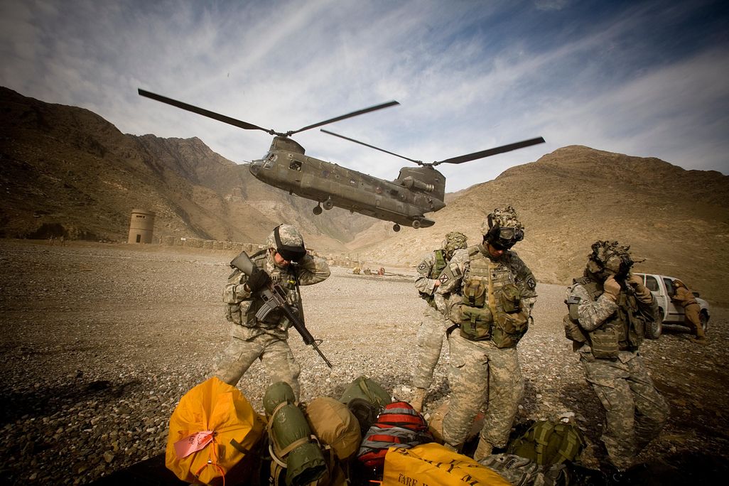 chinook helicopter afghanistan
