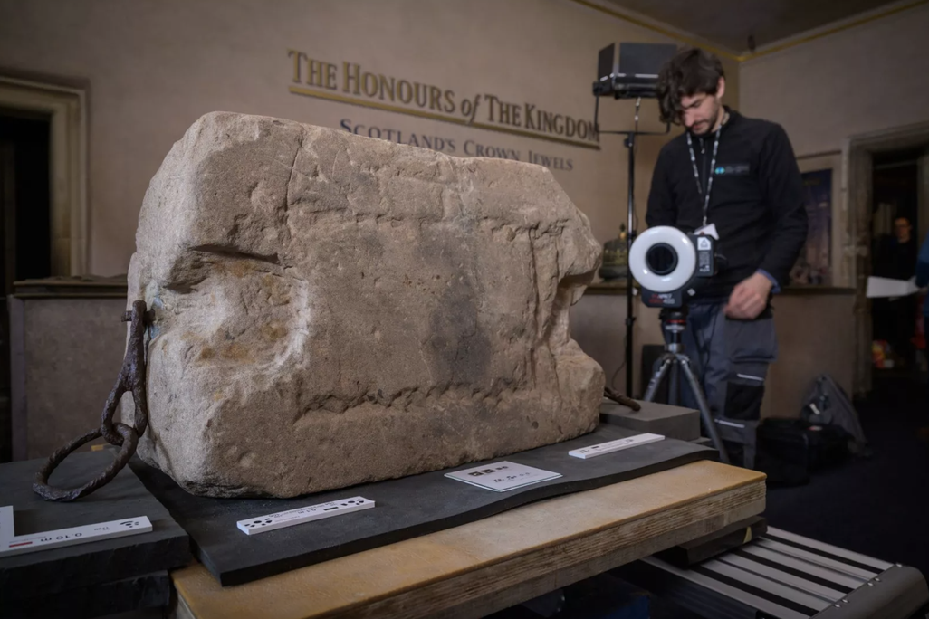 Researchers Find Hidden Markings on the Stone of Destiny, Sacred Slab Used  in British Coronations