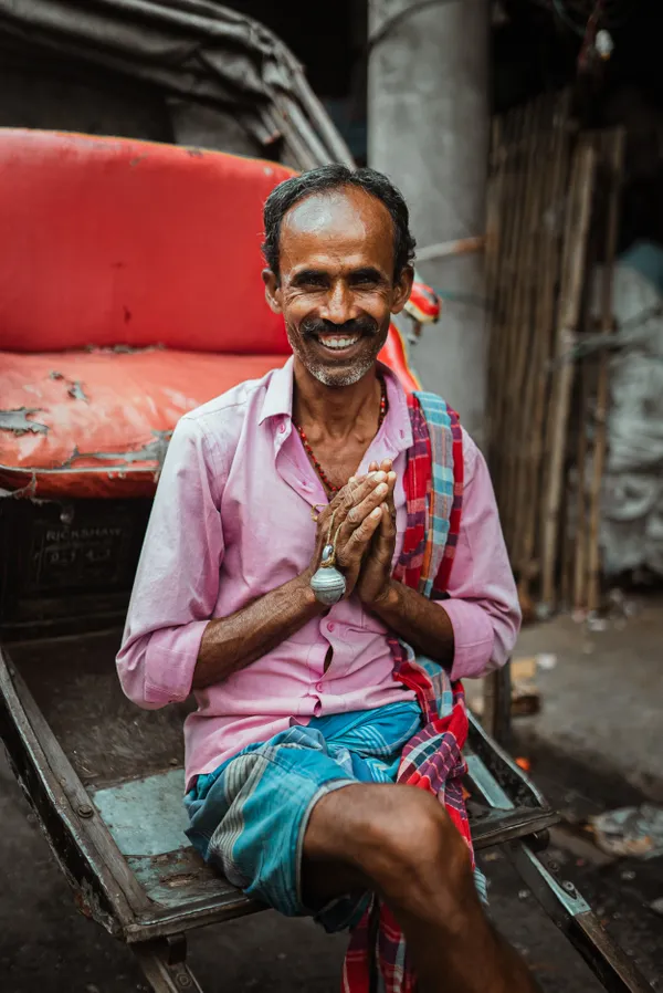 Rickshaw Driver in Kolkata thumbnail