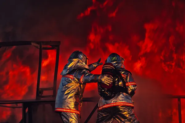 Men who stand up thumbnail