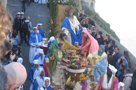 Here is the finished Last Supper float, carried by members of the Brotherhood of the Turchinis, one of the confraternities that traditionally participates in the procession.