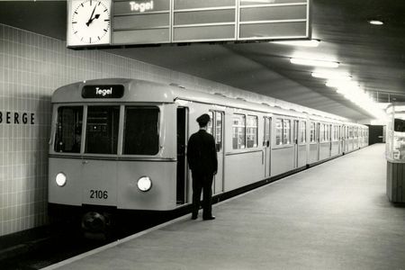 Archival image of one of the U-Bahn's "Dora" trains in service.