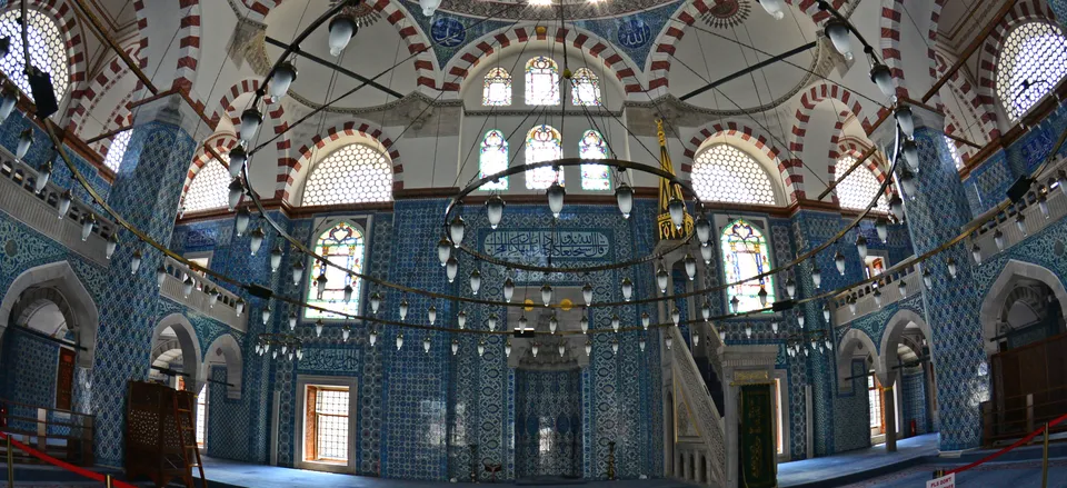  The Rustem Pasha Mosque, Istanbul 