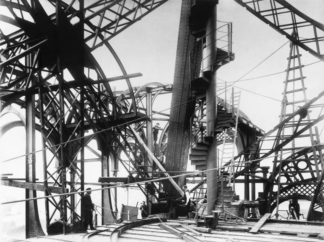Eiffel Tower construction