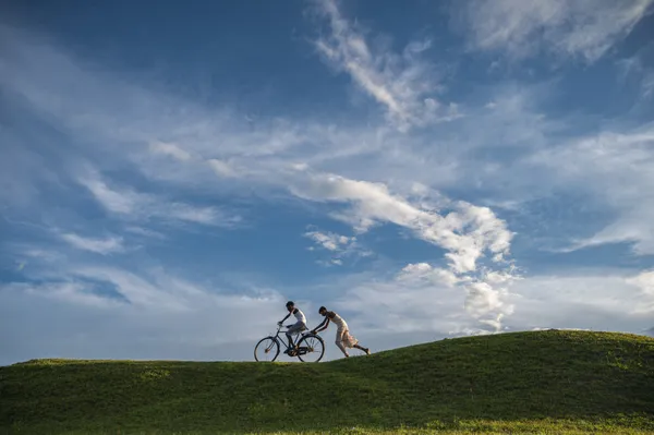 Small Bill Big Thrill thumbnail