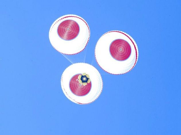 20120509_parachutetest.jpg