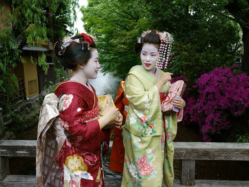 Modern Geishas | Smithsonian Photo Contest | Smithsonian Magazine