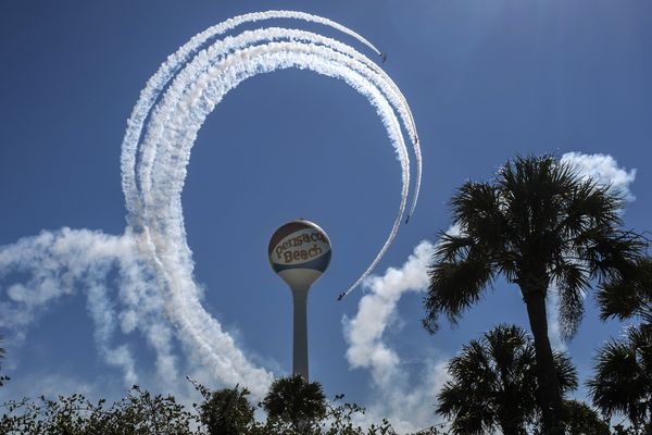 Pensacola Beach Blue Angles Homecoming Air Show thumbnail