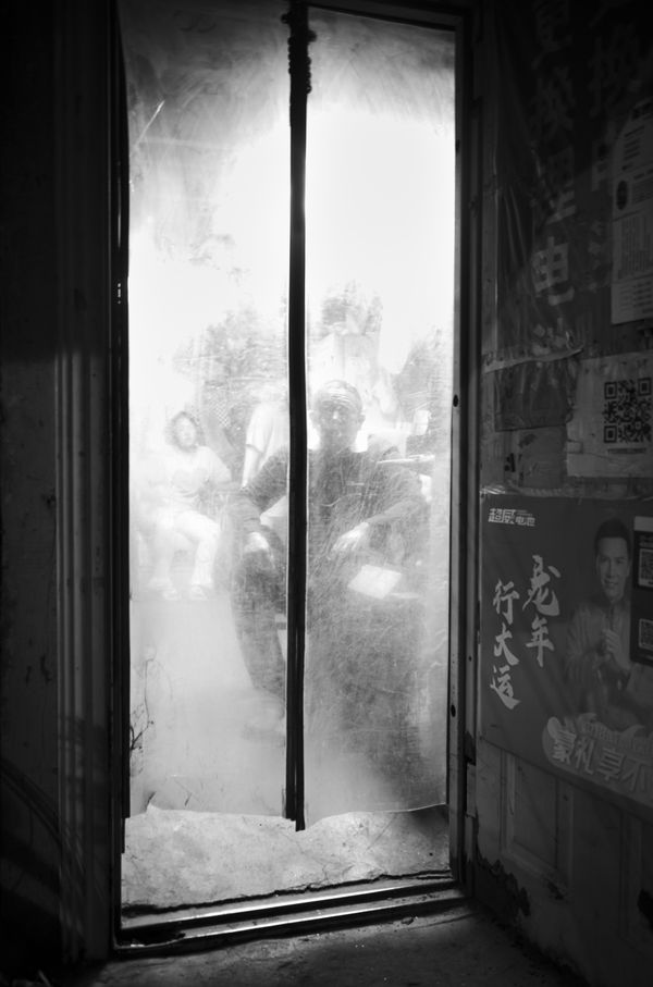 Shopkeepers, Tianjin thumbnail