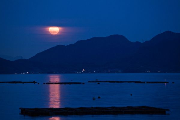 The moon rising over the Seto Inland Sea thumbnail