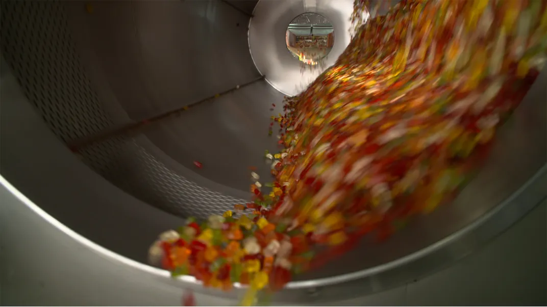 Haribo Goldbears in the production oiling drum