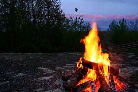 Surprise, surprise. The best campfires are as tall as they are wide.
