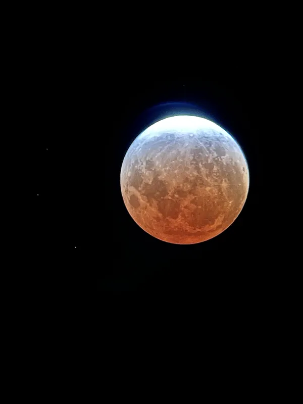 Alaskan lunar eclipse thumbnail