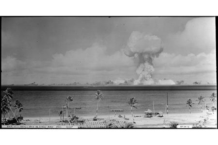 The first atomic shock wave caused by Gilda's explosion on this day in 1946.