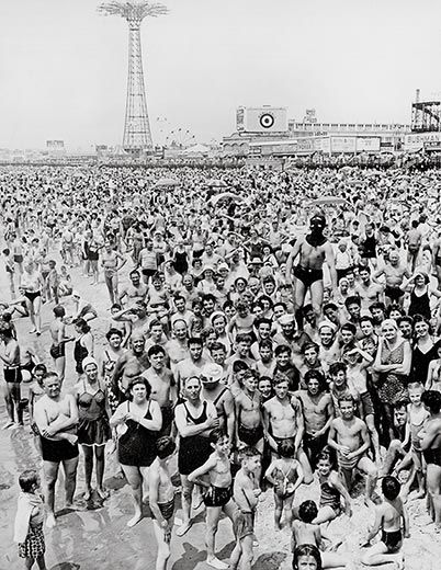 Weegee's Day at the Beach | History| Smithsonian Magazine