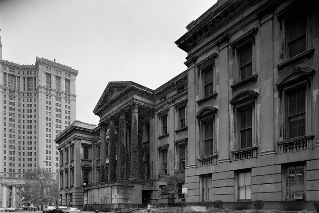 The condition of the main facade in 1979, showing absence of the main steps
