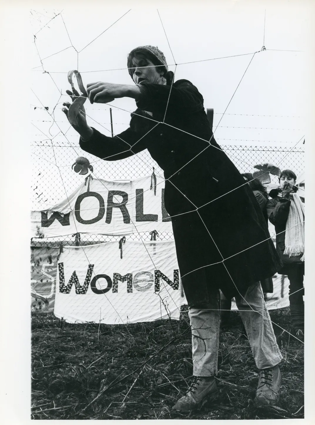 Maggie Murray's Greenham Common Women's Peace Camp—Embrace the Base Action 12/12/1982