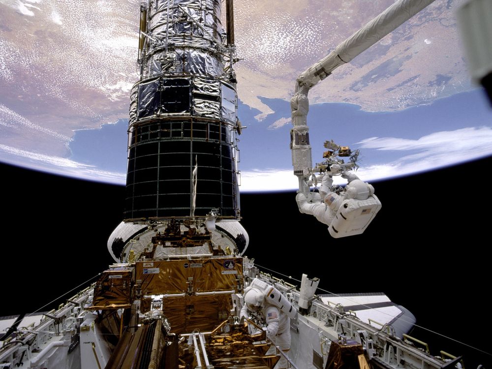 Hubble servicing mission