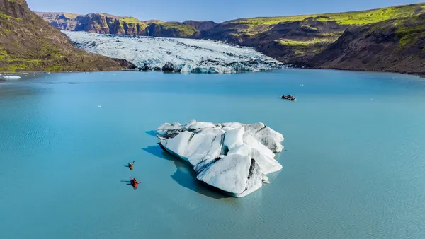 Kayaking Among Icebergs: Adventure at Sólheimajökull Glacier thumbnail