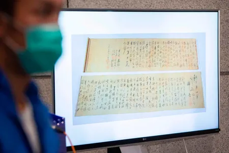 The stolen items' owner estimates their value at around $645 million.
