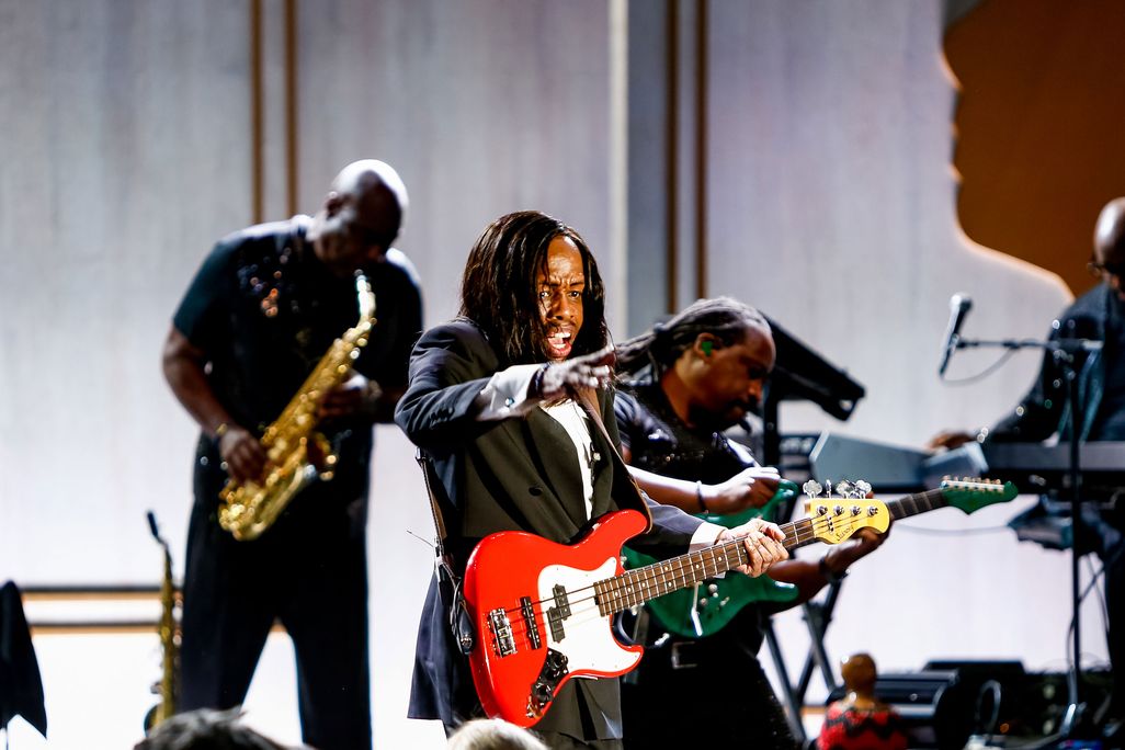 Earth, Wind & Fire