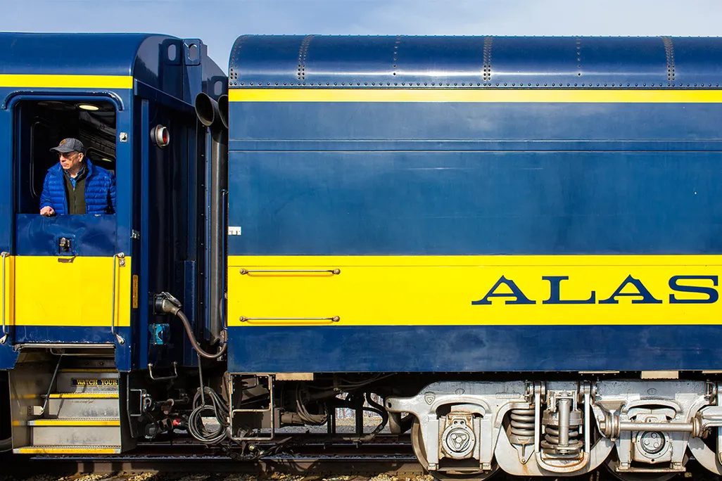 SQJ_1607_Alaska_Train_01.jpg