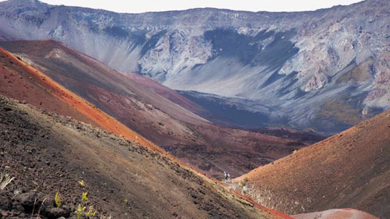 Haleakala-Crater-Peles-Paint-