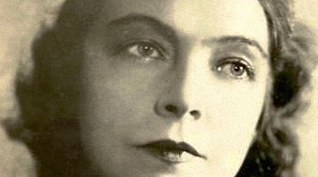 Lillian Gish played a girl haunted by the wind of the western prairies in the 1928 silent film The Wind. On Sunday, see the film set to a live piano concert at the American Art Museum.