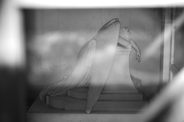 “Weeping Angel” in the Hyams family tomb, Metairie Cemetery thumbnail