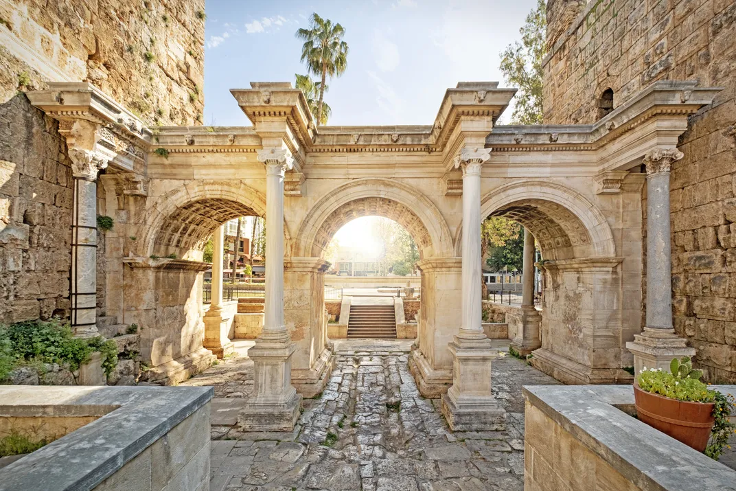 Hadrian's Gate, Antalya