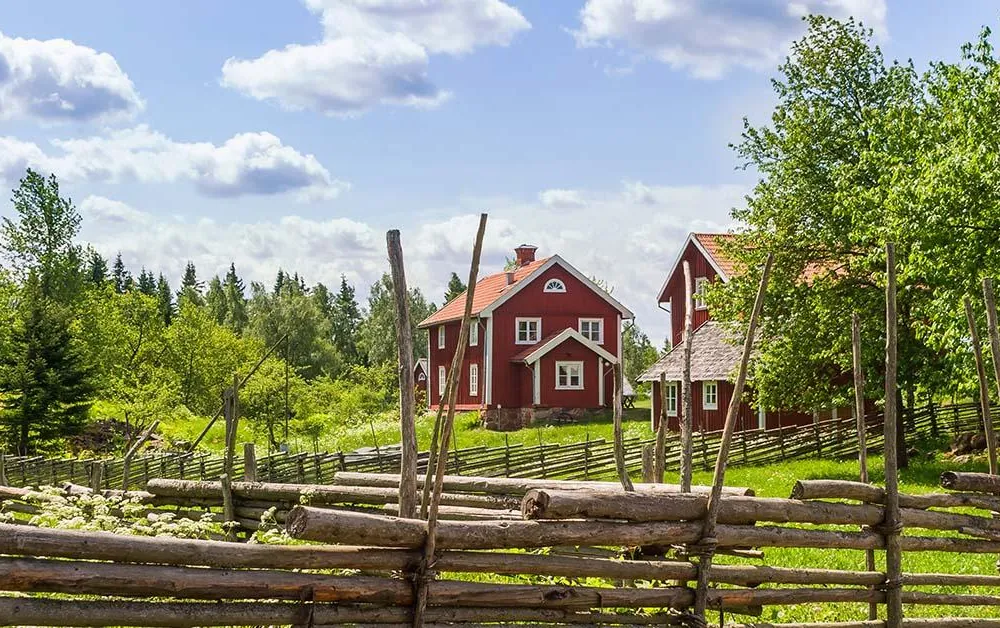 Falu red cottage social.jpg