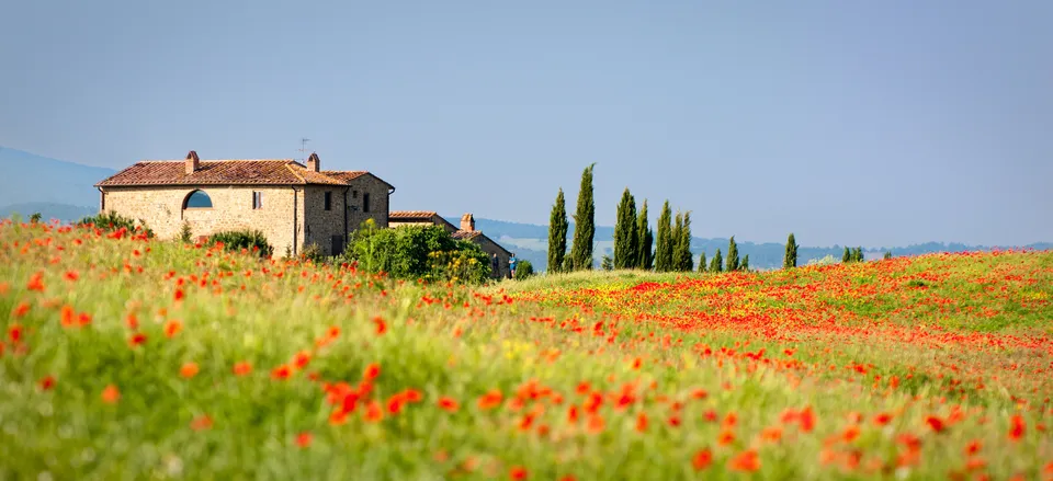 DISCOVER Tuscany and Umbria: Italy's Enchanting Hill Towns Settle into historic properties in Tuscany and Umbria and venture out to experience the world-renowned cities of Florence and Siena as well as medieval hilltop towns where time stands still.