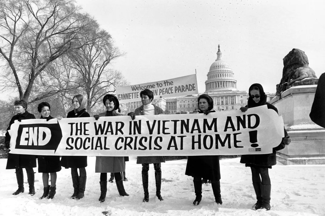 A Timeline of 1968: The Year That Shattered America | History | Smithsonian  Magazine