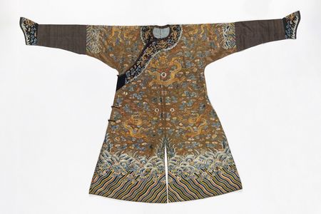 A man's robe from China, designed from 1796 to 1820, from the Cooper Hewitt collection. (Cooper Hewitt)