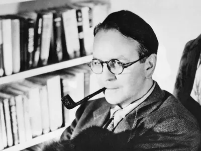 The writer Raymond Chandler in 1954