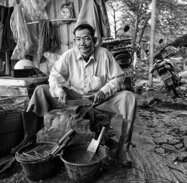 Cambodian Knife Sharpener thumbnail