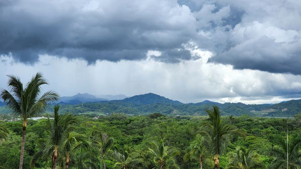 Thunderstorms in the Sierra Madre Mountains thumbnail
