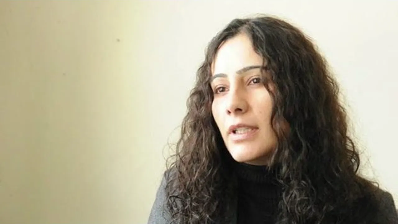 Preview thumbnail for Shooting Stars: Farzana Wahidy