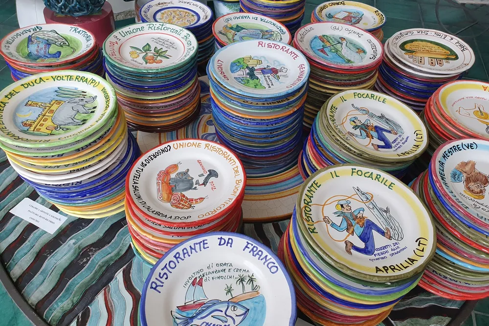 Piatti del Buon Ricordo from Ceramiche Solimene