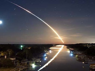 STS-130-reflection-flash.jpg