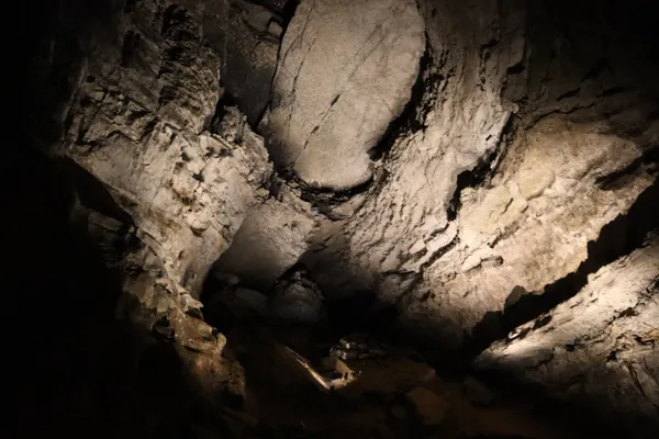 Inside the Mammoth Cave thumbnail