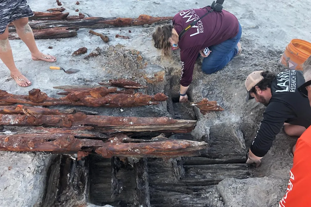 Archaeologists at shipwreck