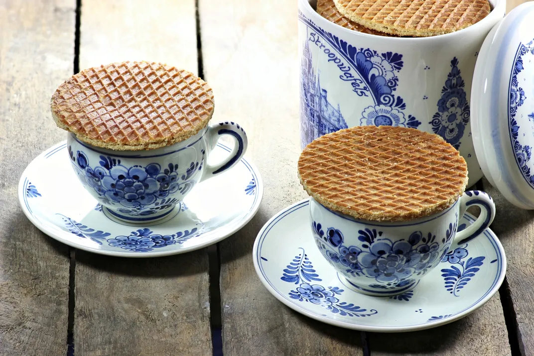 Traditional Delft porcelain and stroopwafel cookies