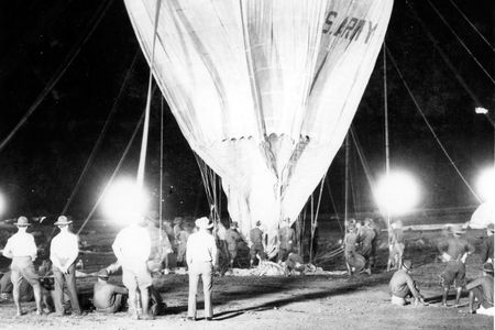 The Explorer I balloon being inflated at the Stratobowl on July 28, 1934, in preparation for an ascent.